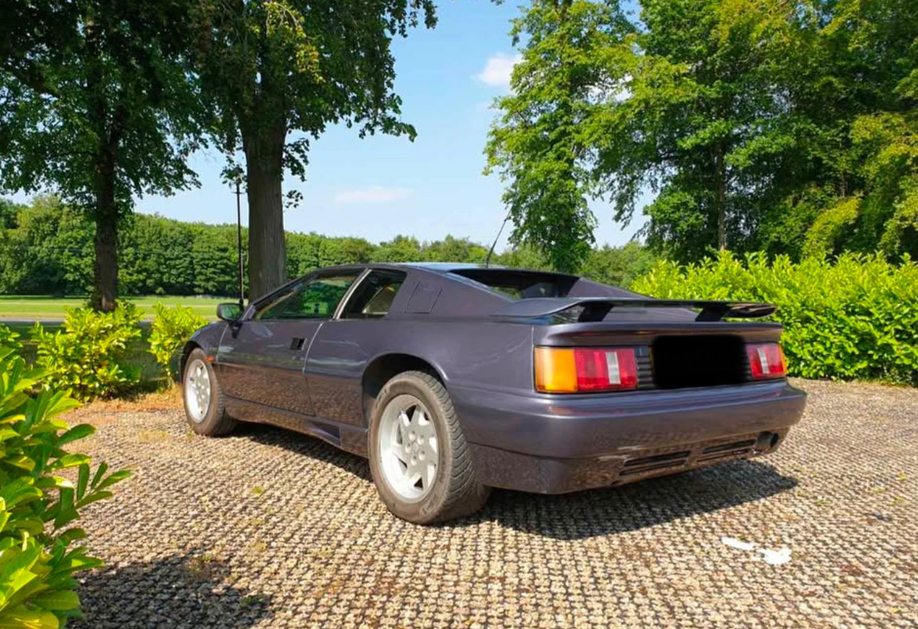 1989 Lotus Esprit Manual & Dark Blue - Image 2