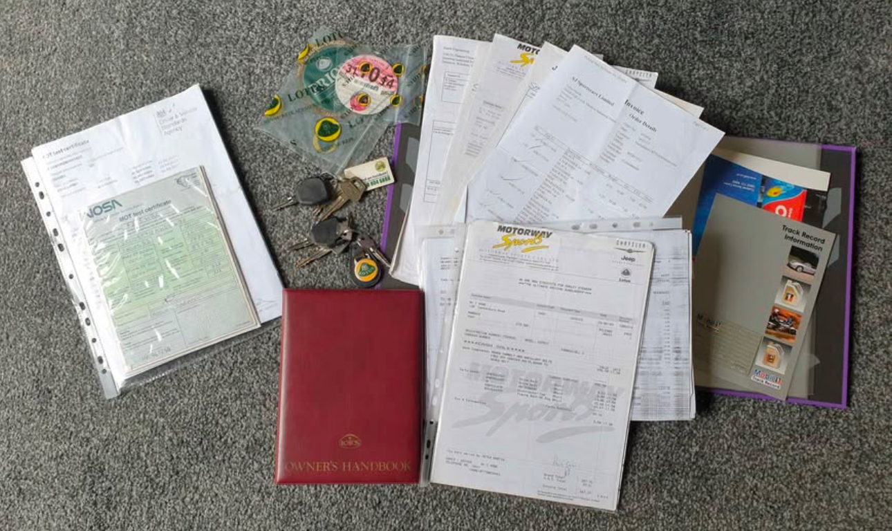 1989 Lotus Esprit Manual & Dark Blue - Image 4