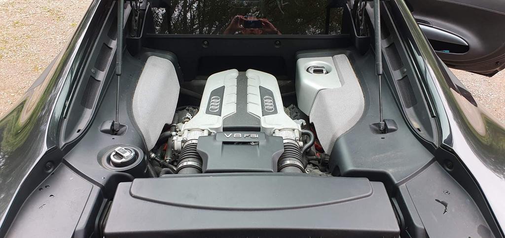 2007 Audi R8 Automatic & Back ( UK) - Image 4